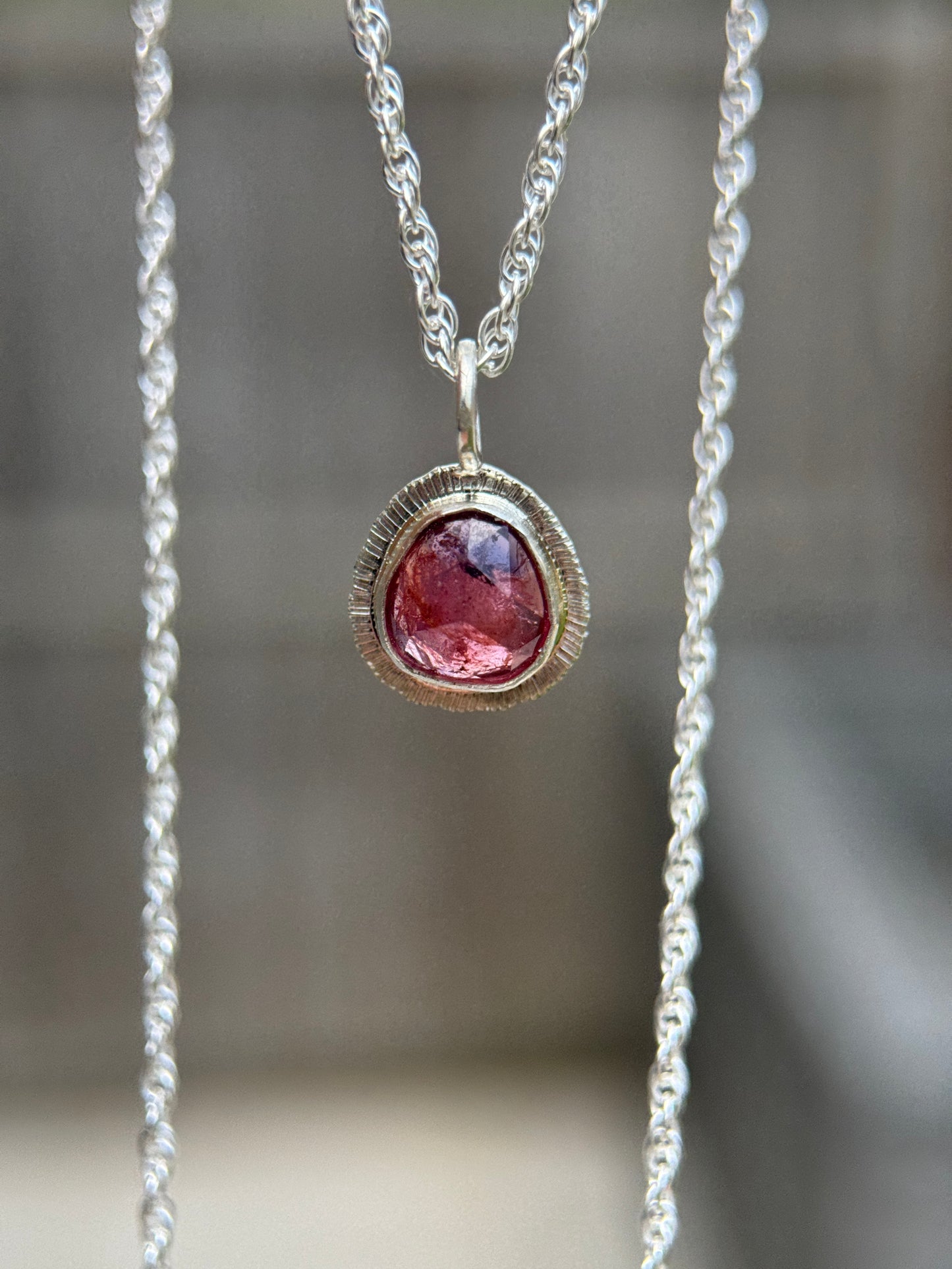 Rose cut Winza Sapphire pendant