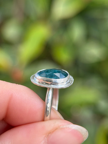 Rose cut neon Kyanite ring