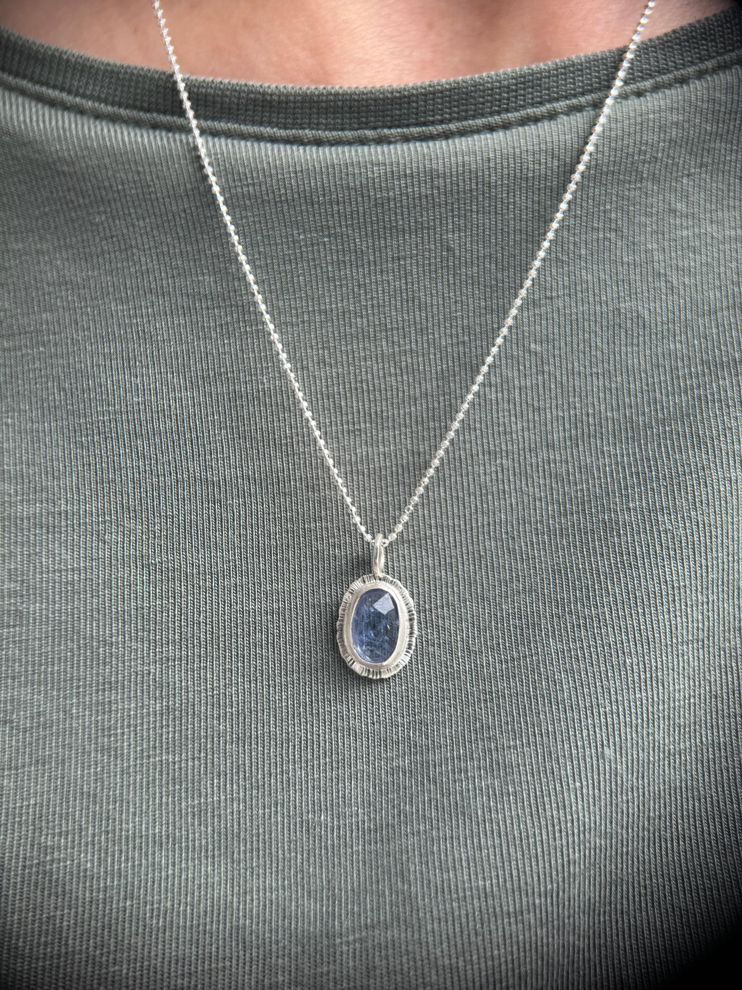 Rose cut Tanzanite pendant
