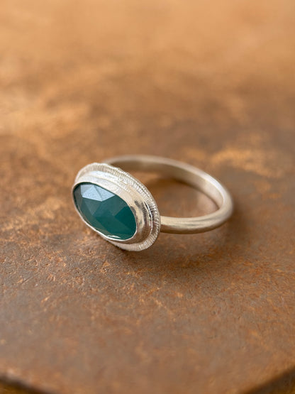 Rose cut East to West Grandidierite ring