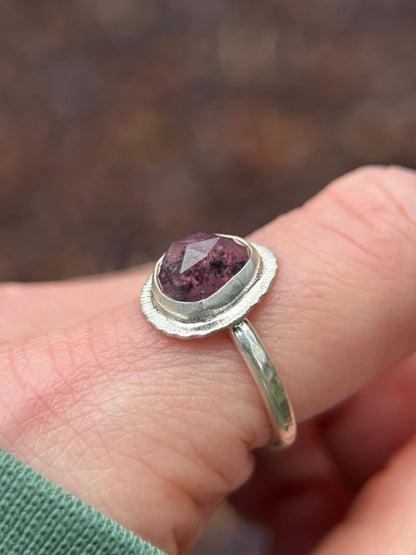 Rose cut Winza Sapphire ring