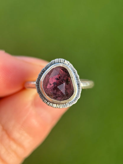 Rose cut Winza Sapphire ring