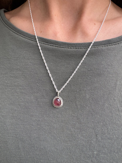 Rose cut Winza Sapphire pendant