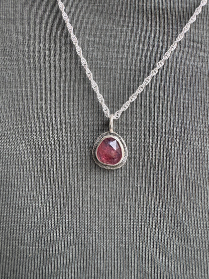 Rose cut Winza Sapphire pendant