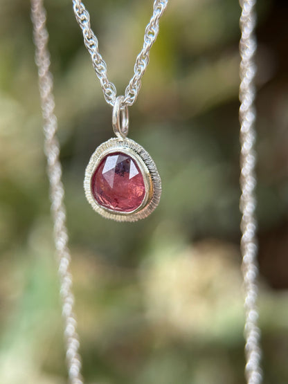Rose cut Winza Sapphire pendant