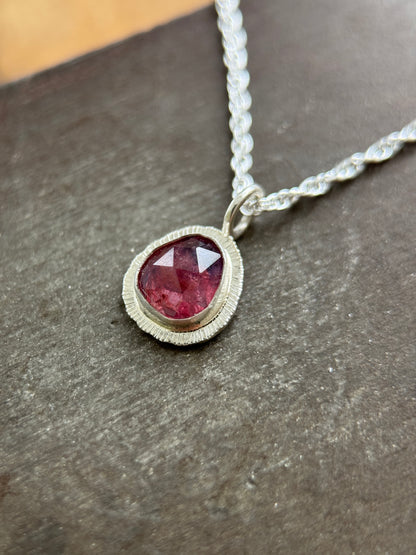 Rose cut Winza Sapphire pendant
