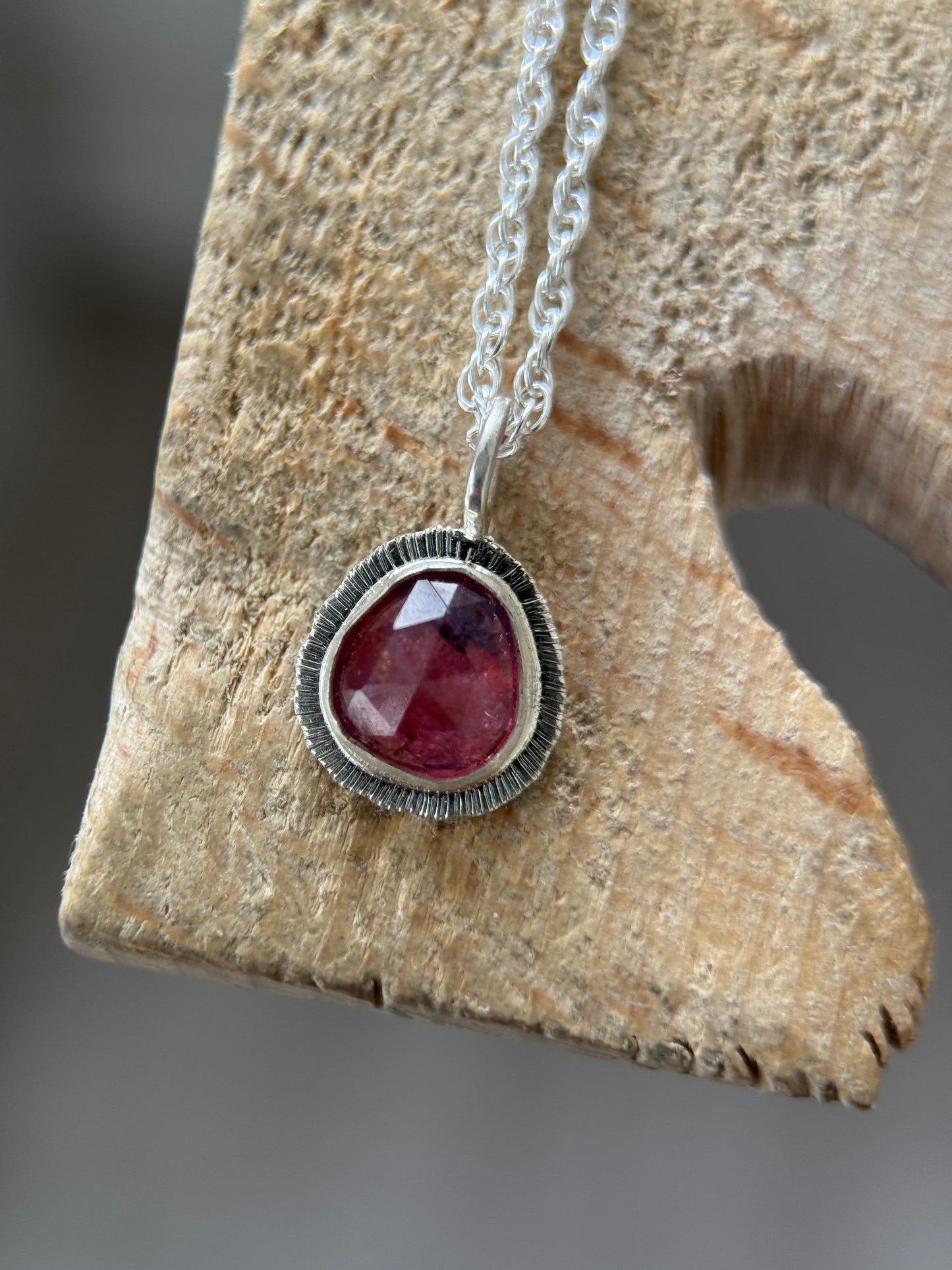 Rose cut Winza Sapphire pendant