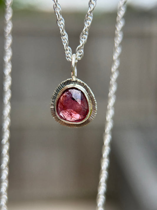 Rose cut Winza Sapphire pendant