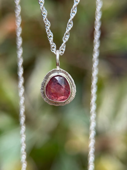 Rose cut Winza Sapphire pendant