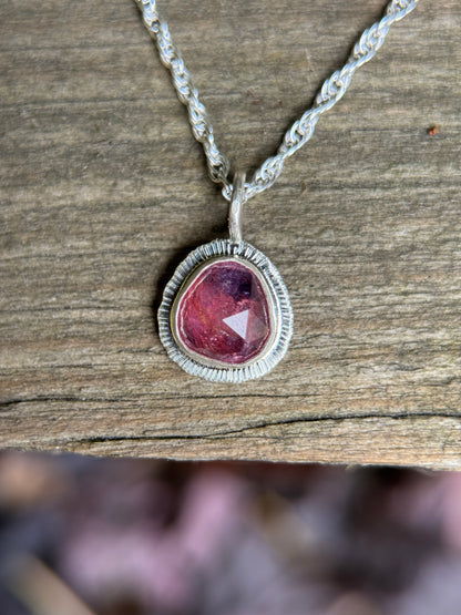 Rose cut Winza Sapphire pendant
