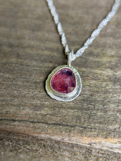 Rose cut Winza Sapphire pendant