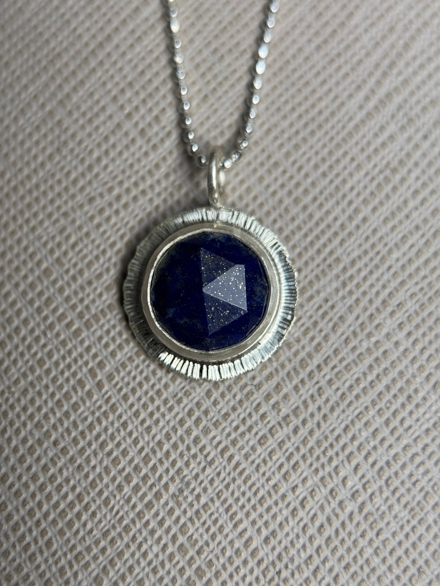 Rose cut round Lapis Lazuli pendant