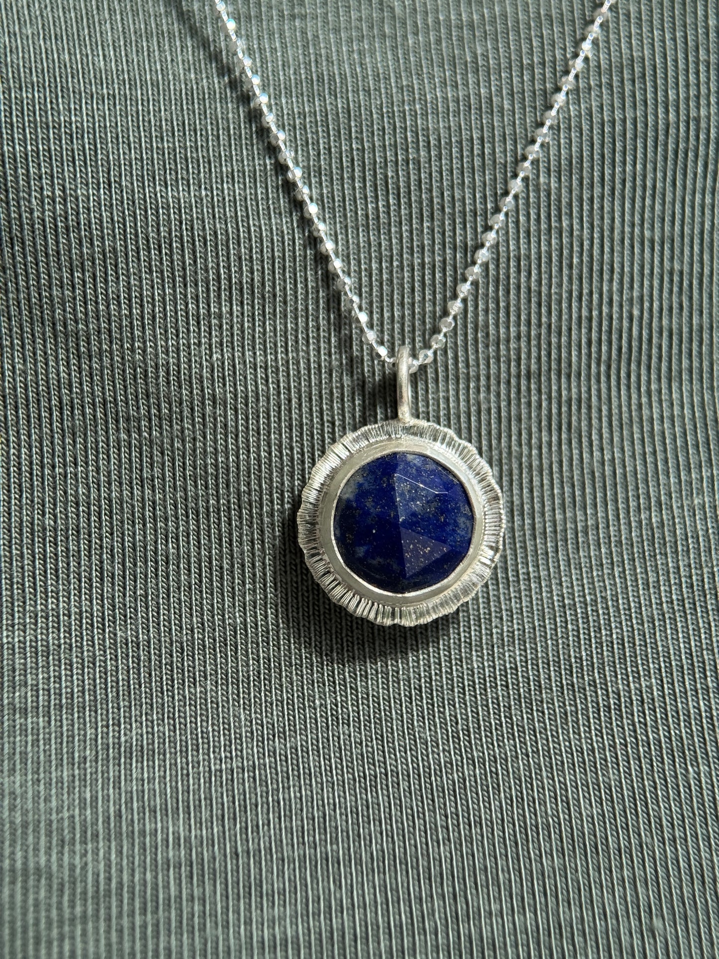Rose cut round Lapis Lazuli pendant