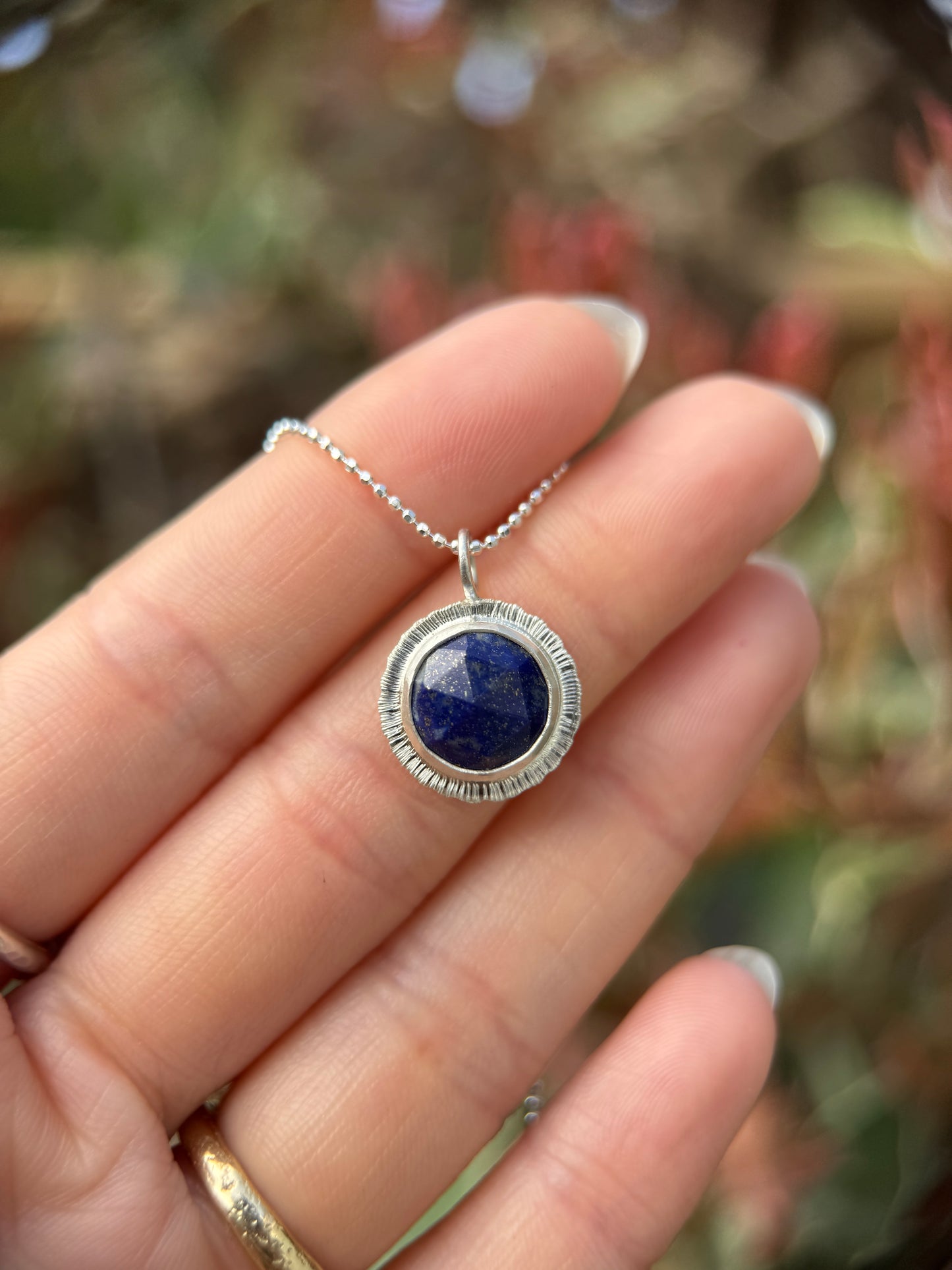 Rose cut round Lapis Lazuli pendant